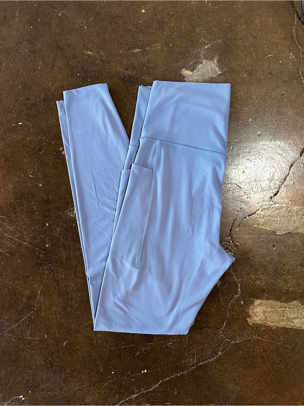 Light Blue Athletic Leggings with Side Pockets